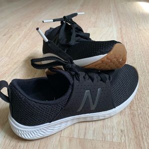 Brand new NEW BALANCE size 6.5